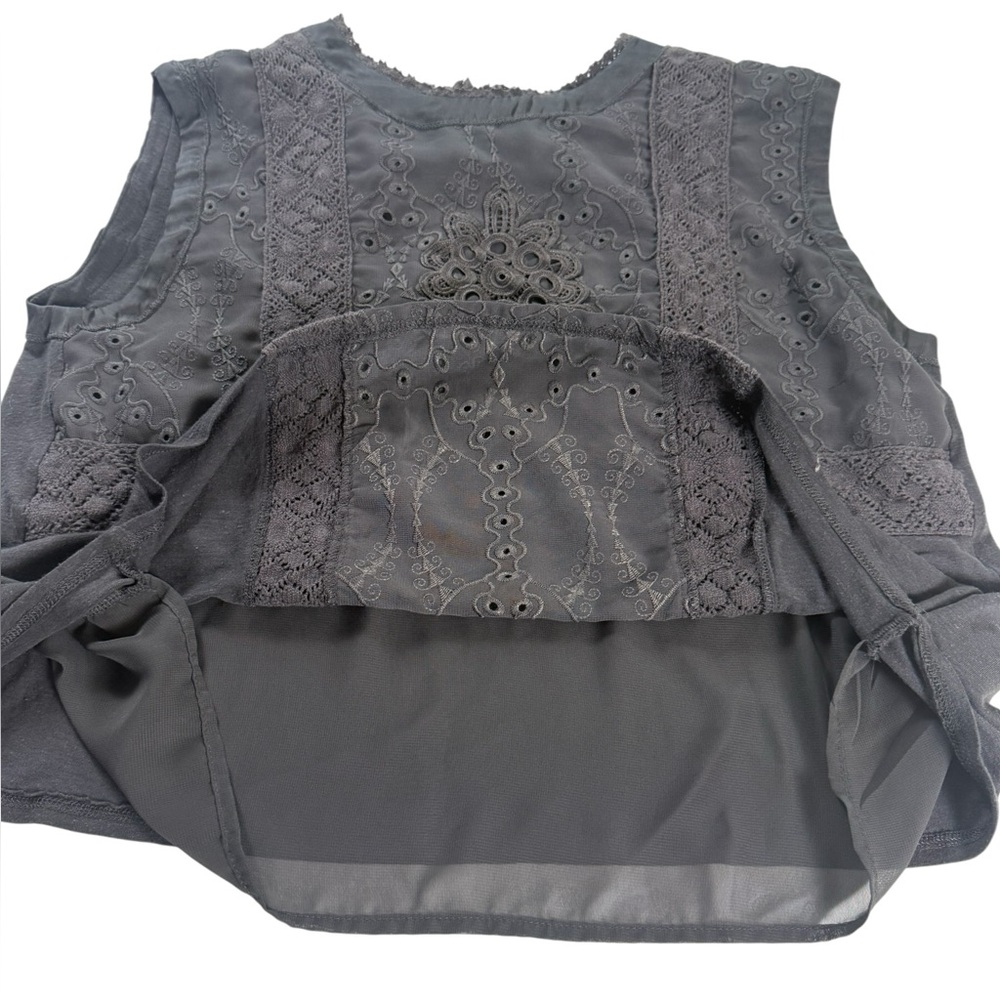 Anthropologie Tiny XS Gray Lace Crochet Top Blouse Short Sleeve Eyelet Maddie - Picture 5 of 10